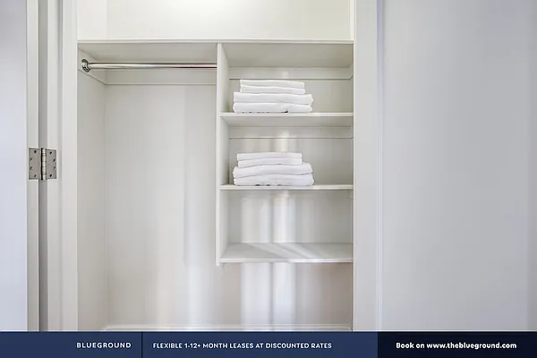 Rented by The Blueground | media 200