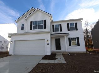 624 Countryside Dr, Chelsea, MI 48118