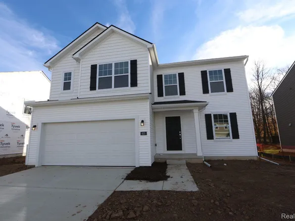 624 Countryside Dr, Chelsea, MI 48118