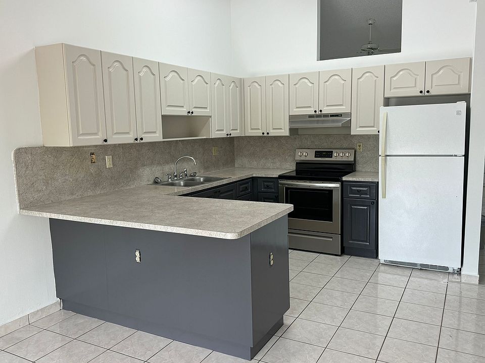 2nd image of 2424 SW 143rd Pl