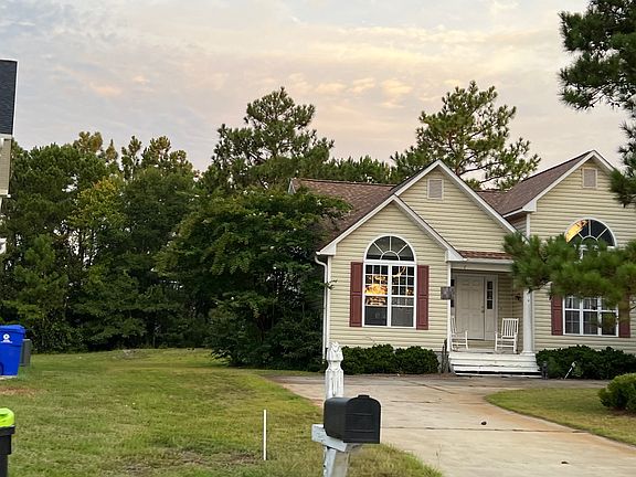 3rd image of 243 E Ivybridge Dr