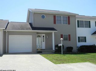 4036 Pinehurst Dr, Morgantown, WV 26505
