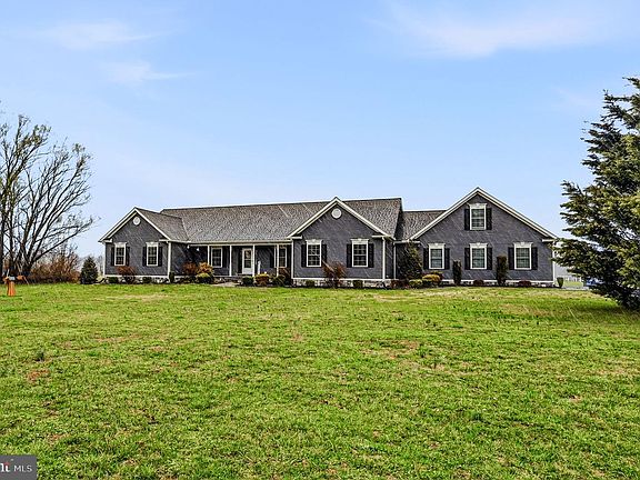 3rd image of 3023 Bryants Corner Rd