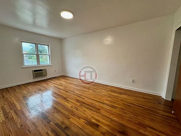 3rd image of 1458 Stadium Ave #1