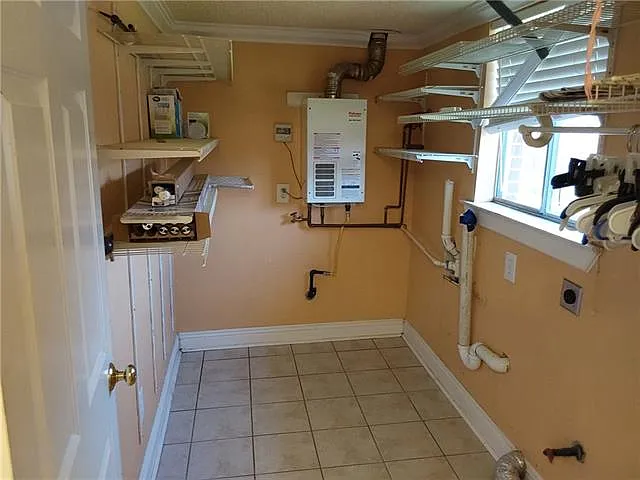 2025 Starling Dr — Photo 16