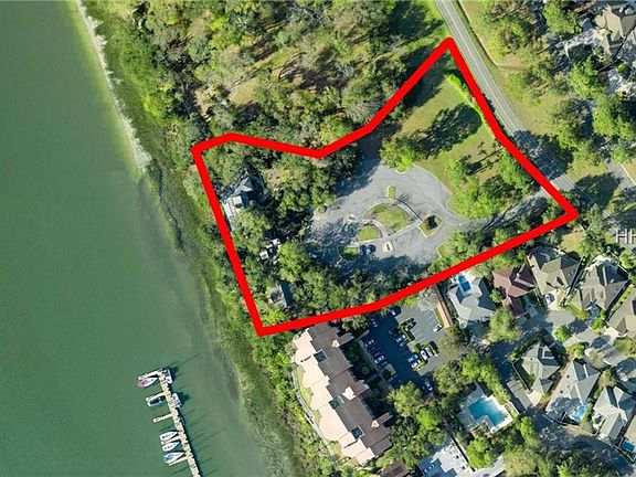 4th image of 63 Skull Creek Dr #304