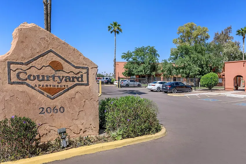 Courtyard Apartments