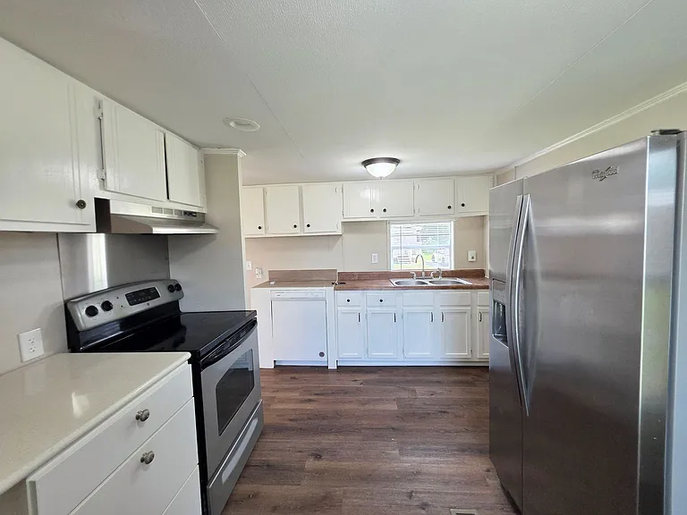 2821 Hillcrest Ave #7 — Photo 5