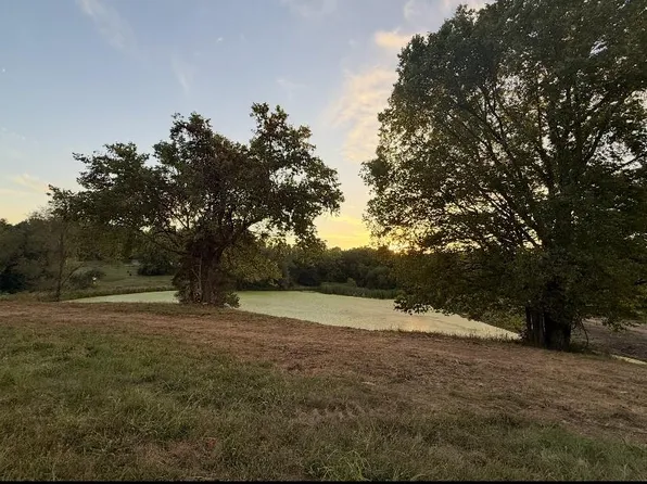 1551 NE Woods Chapel Rd, Lees Summit, MO 64064