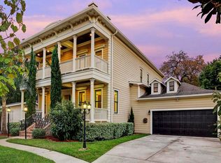 2014 W 14th 1/2 St, Houston, TX 77008