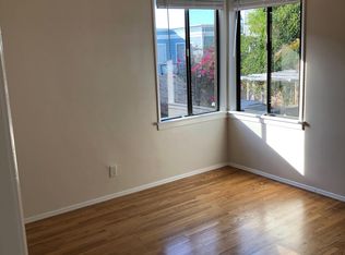 1065 9th St, Hermosa Beach, CA 90254