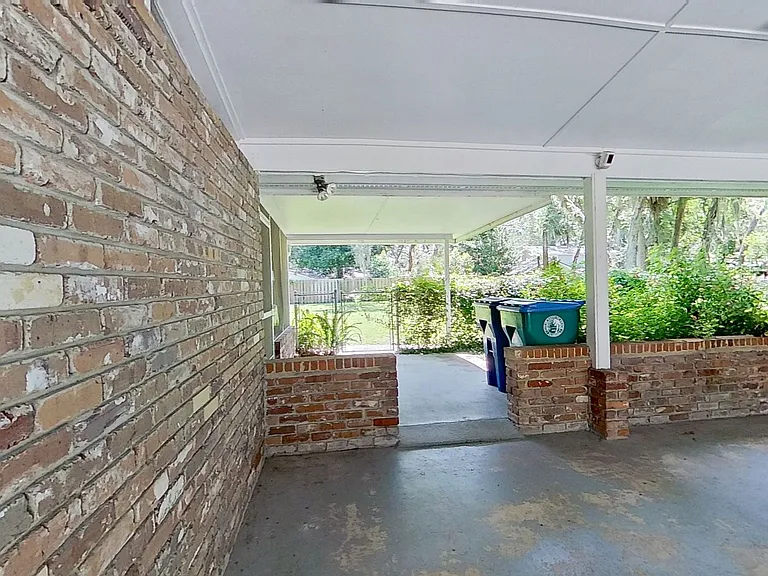 1301 Kings Rd — Photo 23