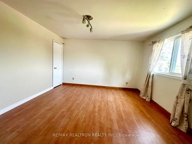 2430 King Rd — Photo 17