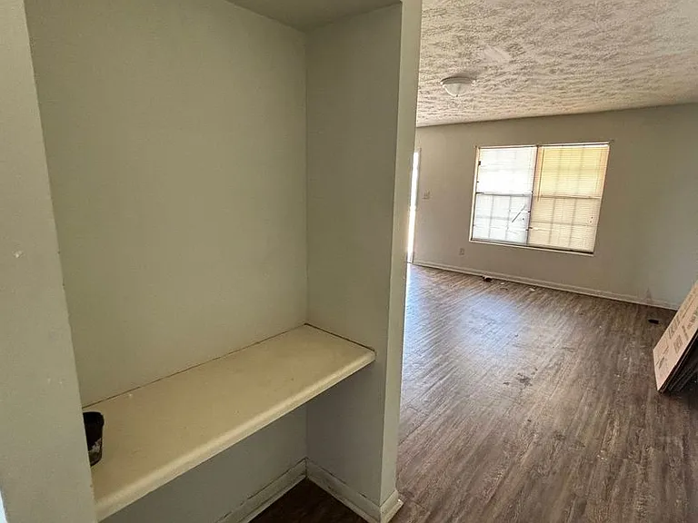 Feemster Lake Apartments — Photo 4