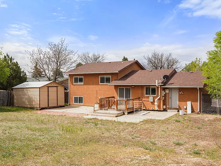 2915 Monica Dr W — Photo 25