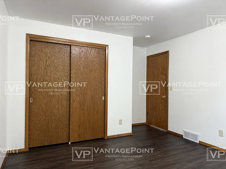501 Tampa Way — Photo 12