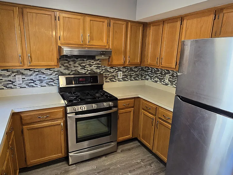 6 Colonial Ct #6 — Photo 11