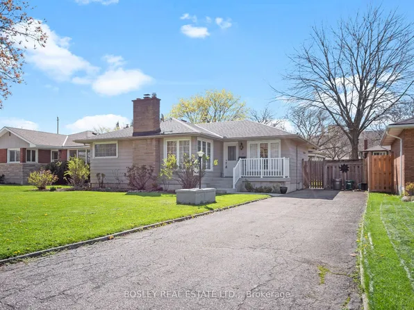 12 Brookdale Ave, Saint Catharines, ON L2T 2T3