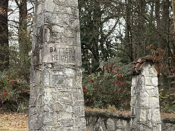 2700 Fairview Dr, Chattanooga, TN 37406