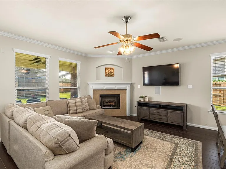 5902 Preserve Ln — Photo 9