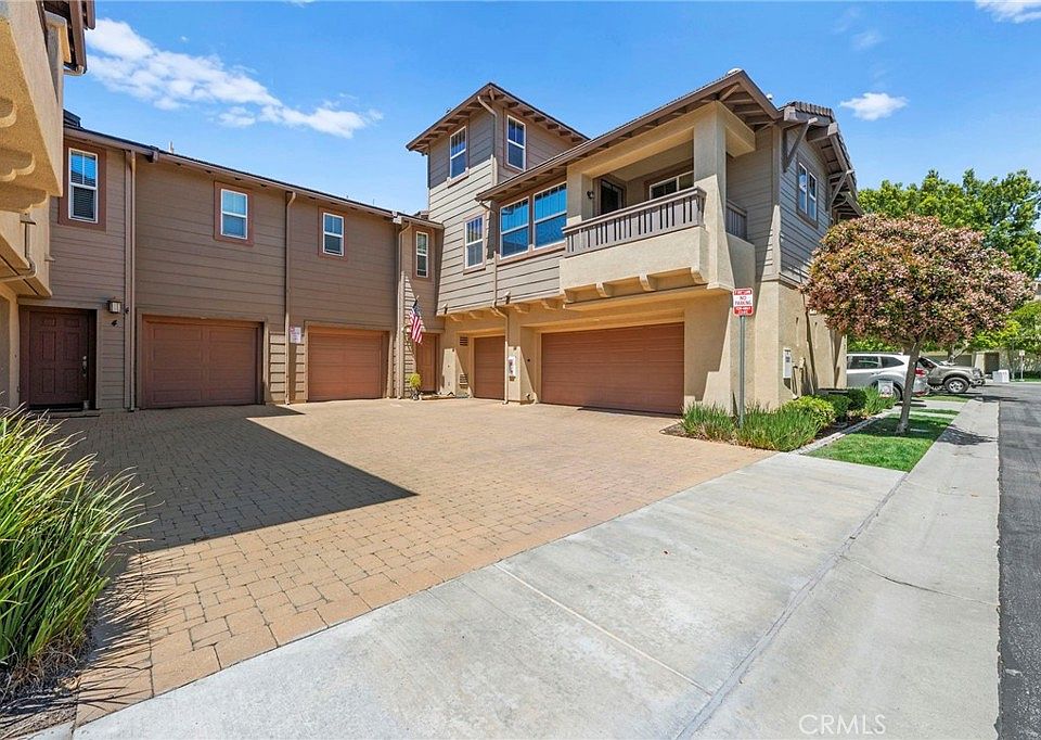 1st image of 41527 Blue Canyon Ave Unit 3