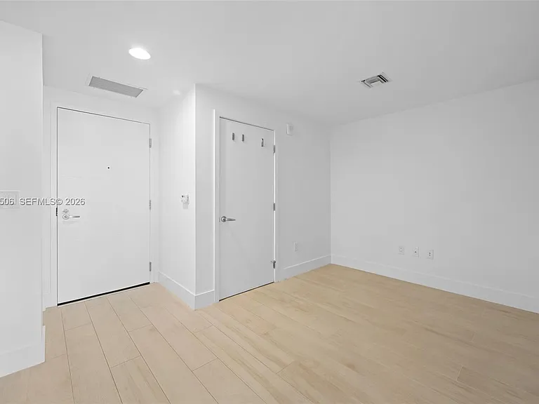 16385 Biscayne Blvd #3020 — Photo 12