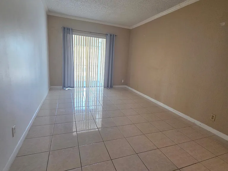 300 Golden Isles Dr #304 — Photo 14