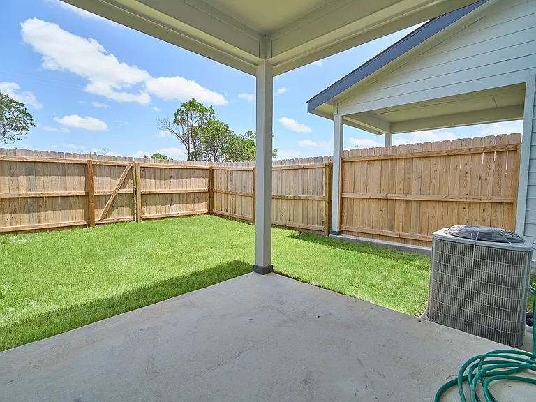 486 Abigail Aly — Photo 25