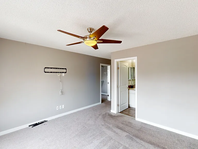 228 Chaparral Valley Mews SE — Photo 19