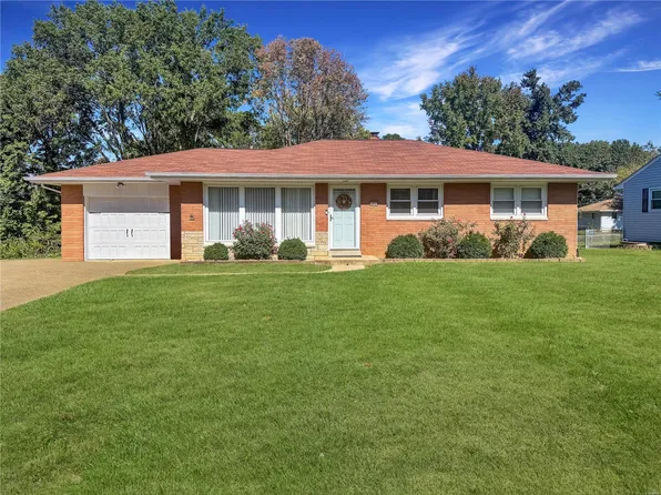 441 Dianne Ave, Columbia, IL 62236