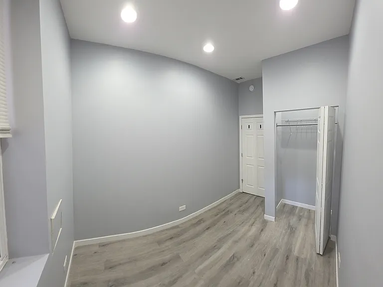 2113 W 18th Pl — Photo 13