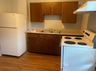 3 Nickwackett St APT 1, Rutland, VT 05701