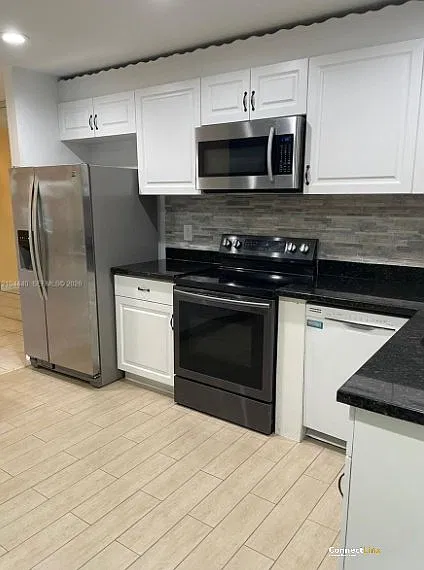 2 bed, 2.0 bath, 1078 sqft, $2,600 — Photo 2