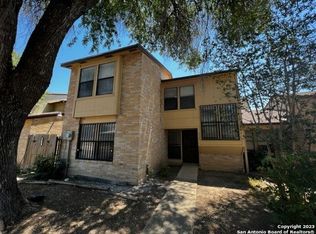 8024 Winsford, San Antonio, TX 78239