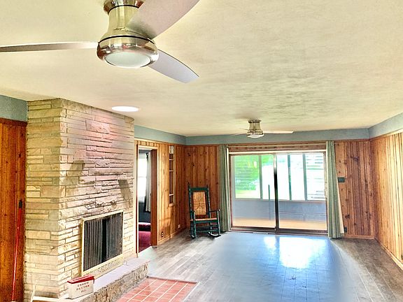 2nd image of 358 Kaufman Dr