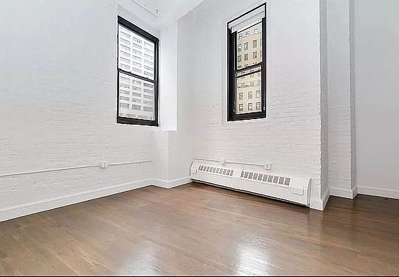 2nd image of 110 Greenwich St #7GS
