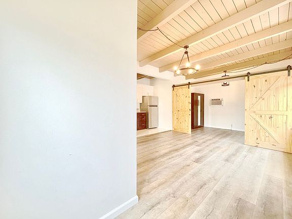 2nd image of 1022 N Wilcox Ave #13