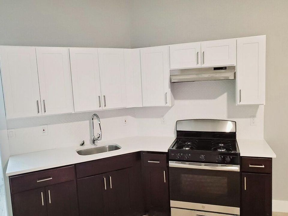 1st image of 615 S Orange Ave #5