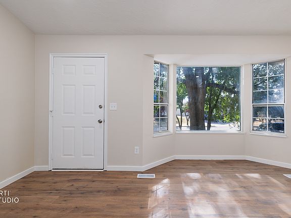 4th image of 965 N Dorothea Way W
