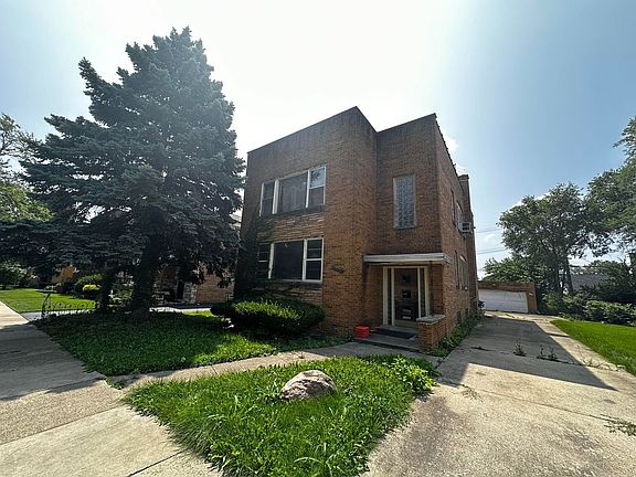 3rd image of 10442 S Claremont Ave