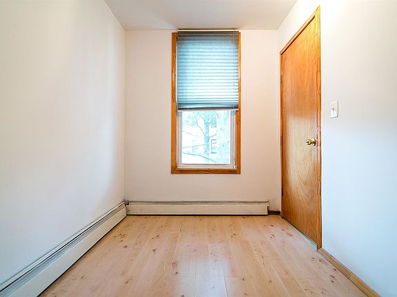 002_189_Kingsland_Avenue__2-5