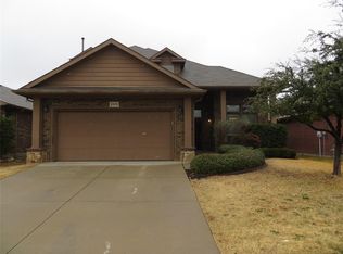 2313 Half Moon Bay Ln, Fort Worth, TX 76177