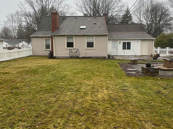 3rd image of 75 Buena Vista Ave