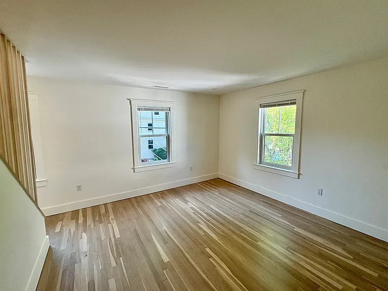 577 Franklin St #2 — Photo 5