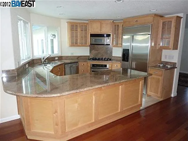 2738 Hogan Pl photo 1