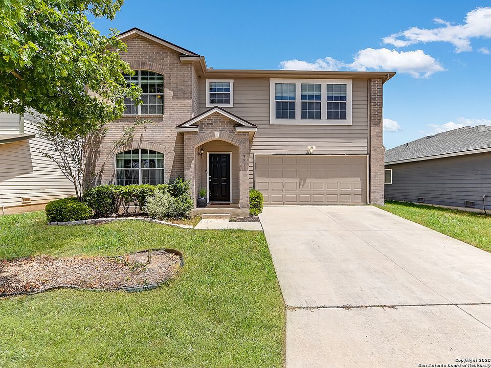 1st image of 3911 Wisteria Way