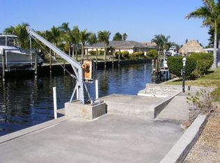 5226 Skylark Ct, Cape Coral, FL 33904