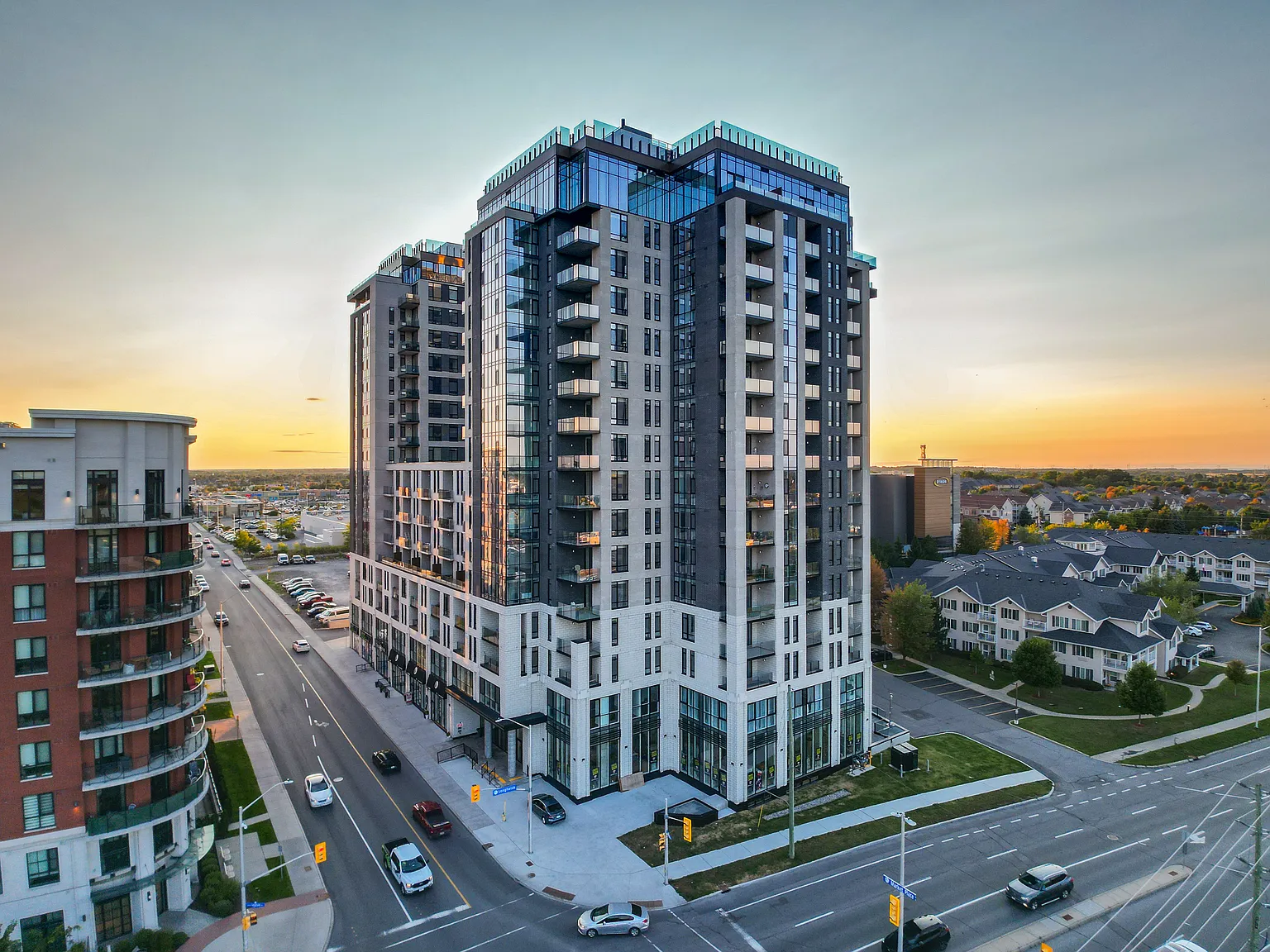 150 Marketplace — Photo 4