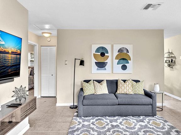 4th image of 2222 NW 5th Street