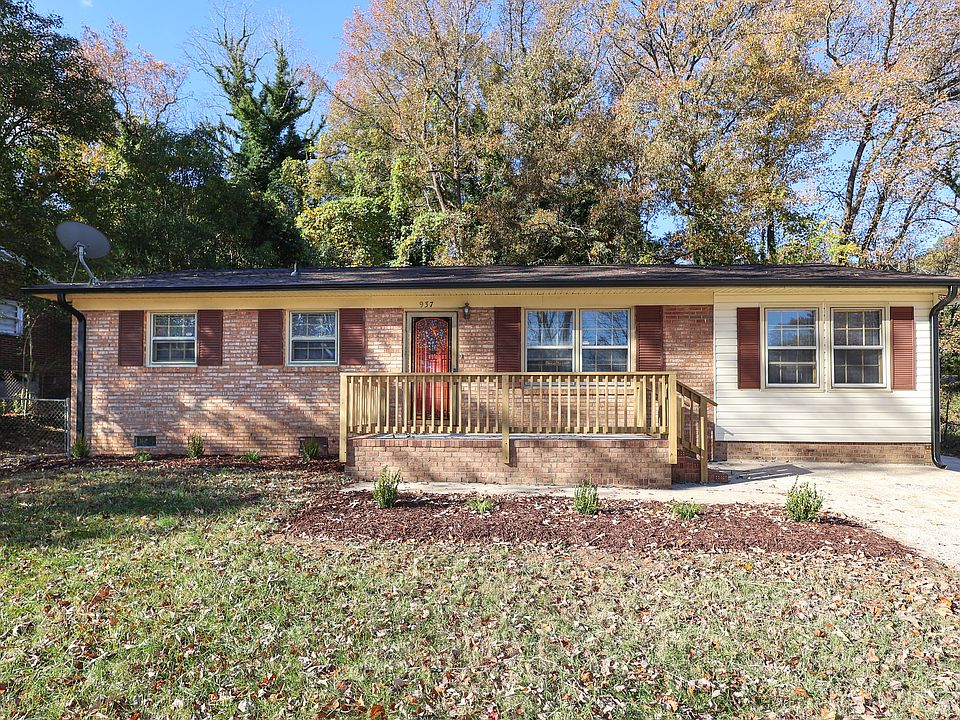 1st image of 937 Green Circle Dr